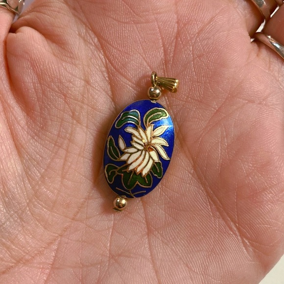 Vintage Jewelry - Vintage Blue Floral Cloisonné Pendant
